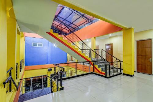Oyo 91036 Hotel Simpang Lima Gkpri
