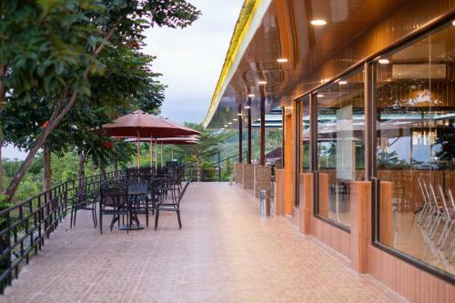 Bukit Indah Doda Hotel & Resorts