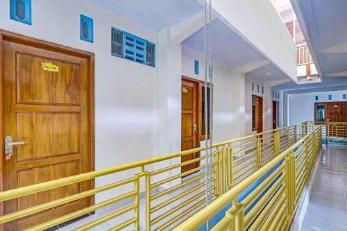 Hotel Oyo 90636 Happy Syariah