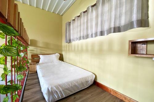 Oyo Home 90312 Rainbow Guesthouse