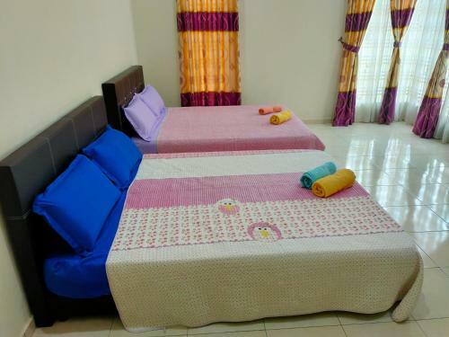 Oyo Home 90228 D'anjung Villa