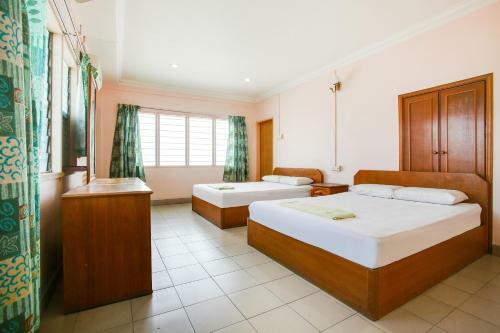 Spot On 89626 Hotel Dinar