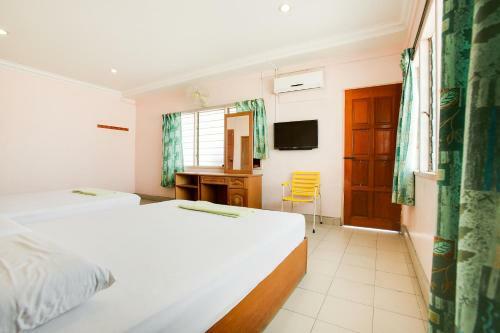 Spot On 89626 Hotel Dinar