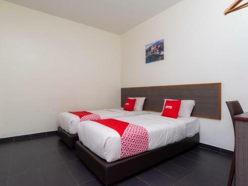 Oyo 44095 Bluewater Hotel (2)