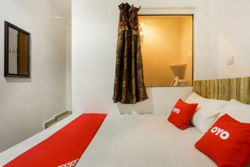 Oyo 89407 Ezi Hotel