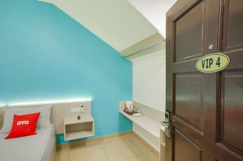 Oyo 89407 Ezi Hotel