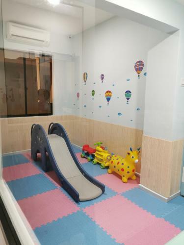 Melody Whole Or Suite Room