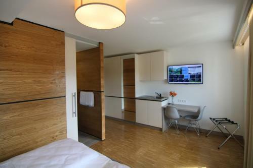 Ba Hotel