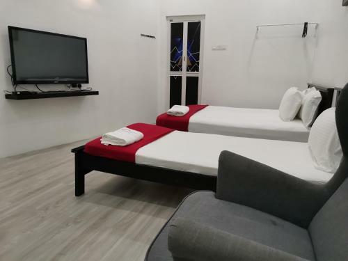 Roomstay Hj Esmon Parit Raja Uthm
