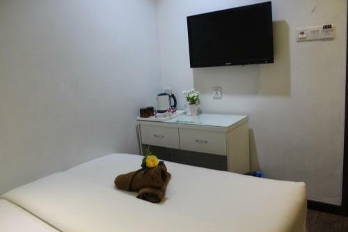 Hotel Zamburger Rose Mutiara Mas