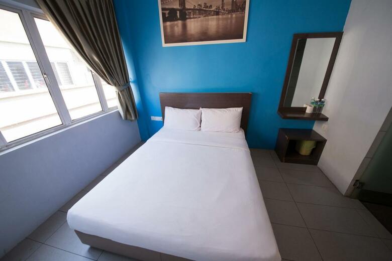 Golden Pearl Hotel