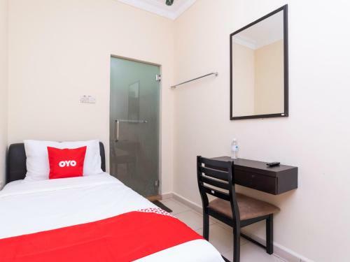 Oyo 89536 Hazris Hotel