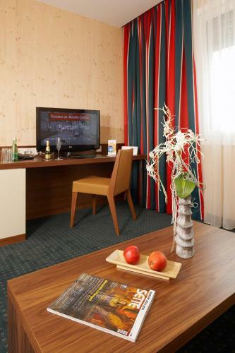 Mt Hotel