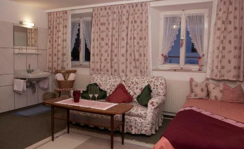Hostal Gasthof Kreuz