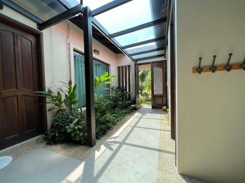 Home Garden Bungalow @ P10