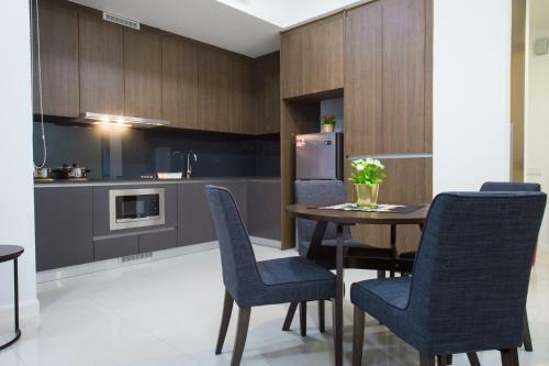 Apartamento Grand Medini Suites By Uha