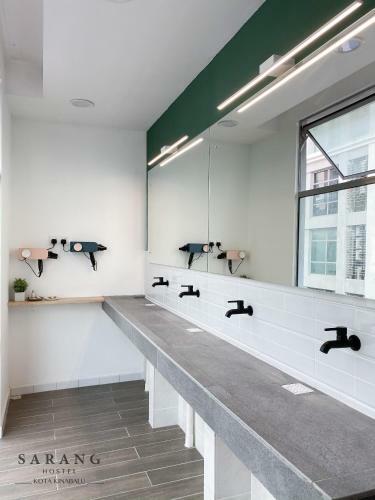 Sarang Hostel At City Centre