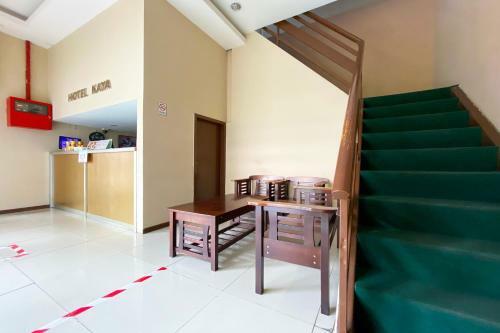 Oyo 90108 Hotel Kaya