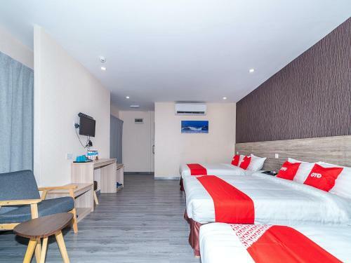Oyo 90147 Hilltop Hotel