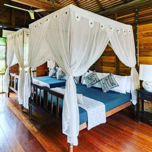 Hostal Tanabendang Banglos