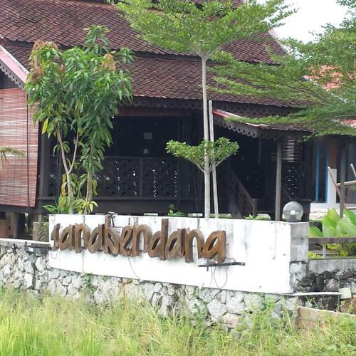 Hostal Tanabendang Banglos