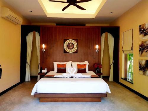 Luxury Pool Villa Nai Harn 2