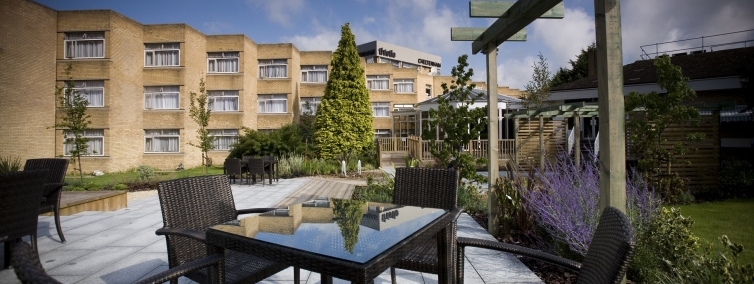 Hotel Thistle Cheltenham