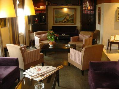 De La Jatte Hotel