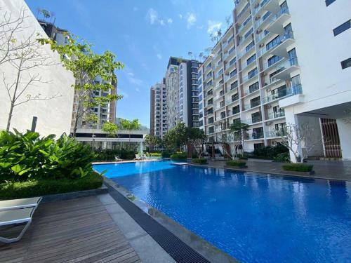 Apartamento Hening Suite@midhills