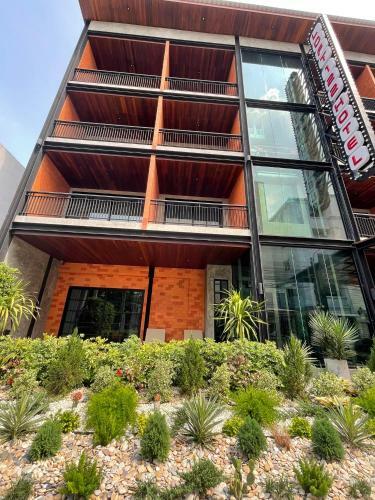 Loft122 Hotel