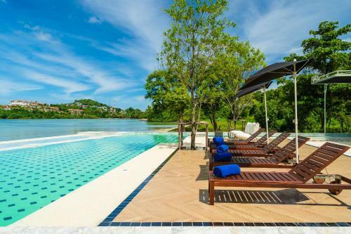 Hotel Charcoal Panwa Beach Phuket