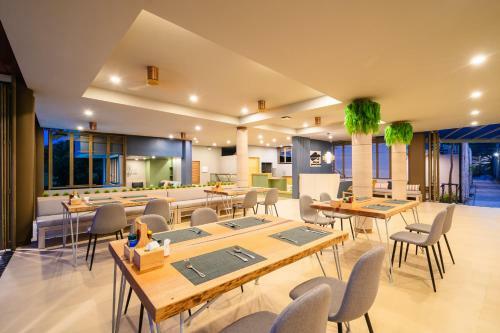 Hotel Charcoal Panwa Beach Phuket
