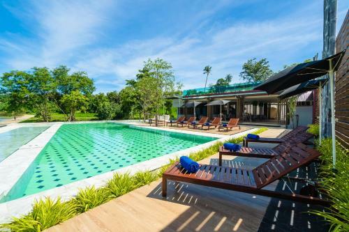 Hotel Charcoal Panwa Beach Phuket