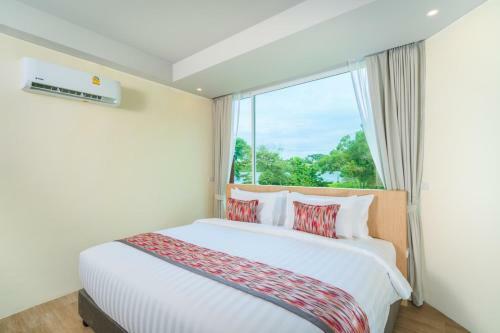 Hotel Charcoal Panwa Beach Sha
