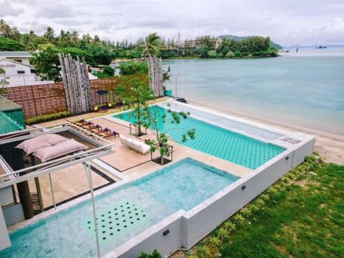 Hotel Charcoal Panwa Beach Sha