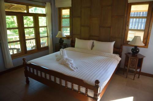 Hotel At Home Chiang Dao, Pooch Lovers