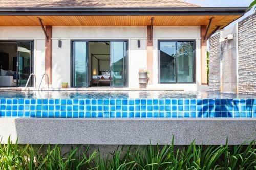 Foxtail Palm Villa