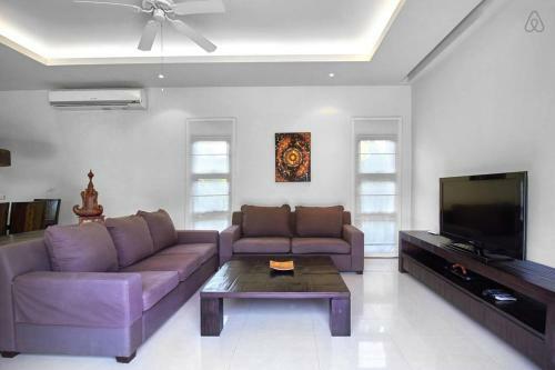 Vacation Pool Villa Naiharn Phuket