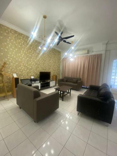 5min @bukit Indah@perling@4b3b
