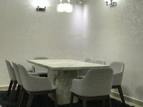 Hotel El Staycation