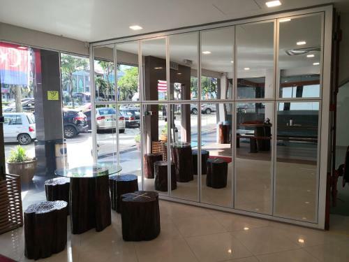 Hotel Zamburger Skudai Kiri