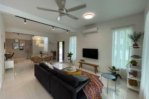 {hidden Gem} Abode@tropika Stylish Designer's Home
