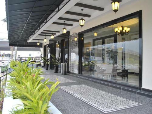 Hotel Zamburger Grand Jade