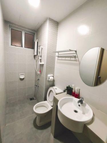 New B Stay Taman Mount Austin 2 Room Unit