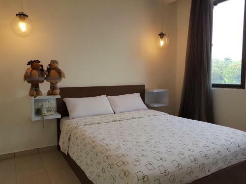 Hotel Zamburger Danga Bay