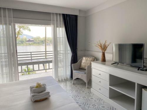 Hotel ??????????? ???????? River Breeze Chiangsean