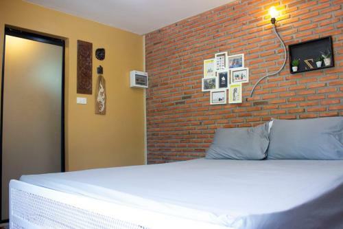 Hostal Patoey House