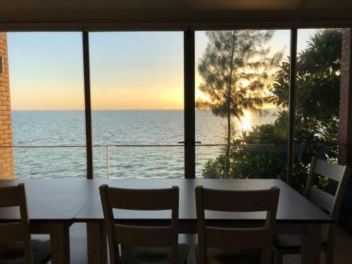Sandbox Beachfront Villa2
