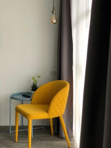 Bed & Breakfast Goodnight Poshtel + Free Netflix