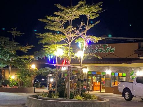Thai Tea Garden Home
